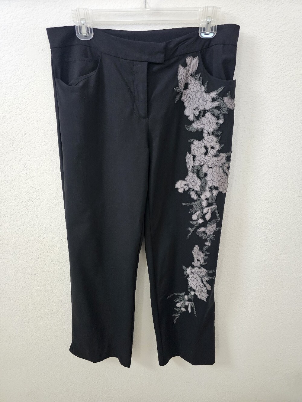 Catherine Malandrino Black Wool Floral Applique Cropped Trousers Pants Sz 8